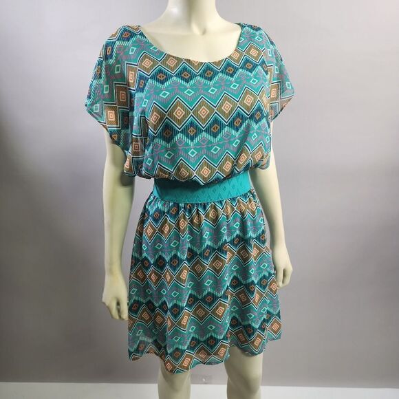 Alya small dress  - Picture 1 of 4